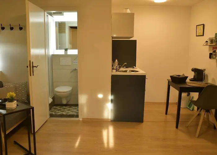 Stilvolle Altbauwohnung, Feder & Leicht 霍格伦兆森